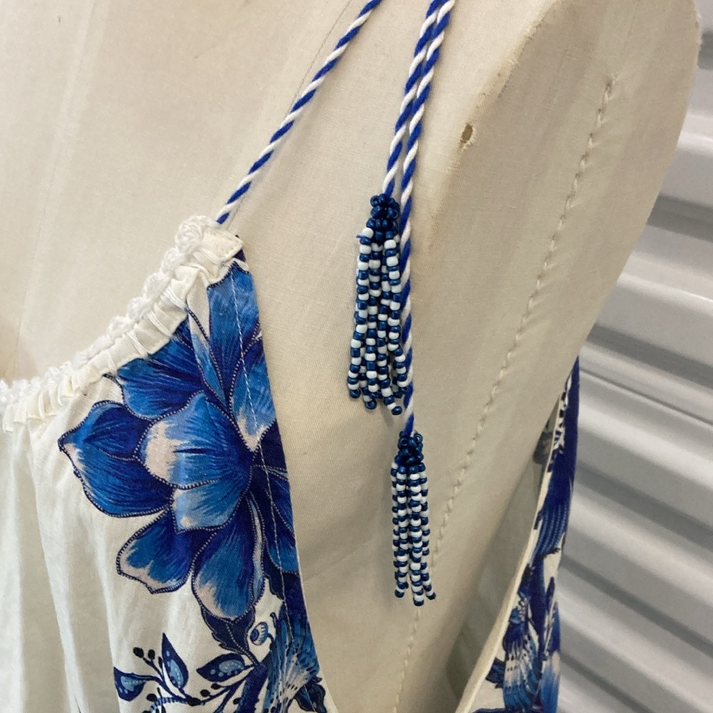 Anthropologie White and Blue Floral Tank Top - Picture 6 of 10